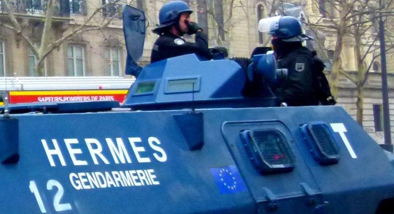 VAB 2 gendarmerie Hermes 2018 gilets Jaunes
